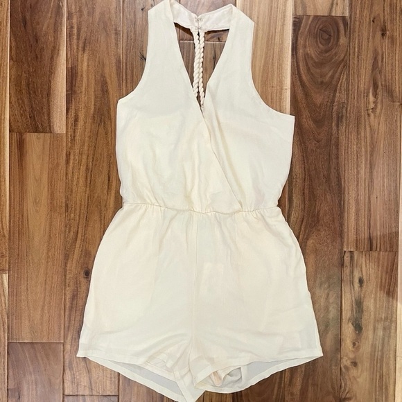 Dainty Hooligan Women Tide Rope Ivory Romper Open Back Halter Size Medium New - Picture 7 of 16